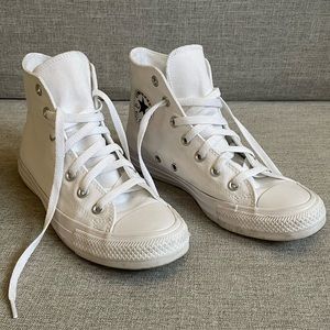 White High Top Chuck Taylor All Star Converse